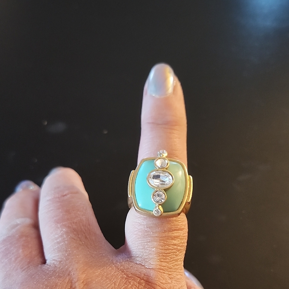 Bold Gold Cocktail/Statement Ring - image 1